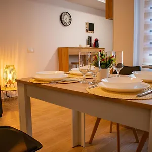 Entero, Centro De Con Cochera Apartamento